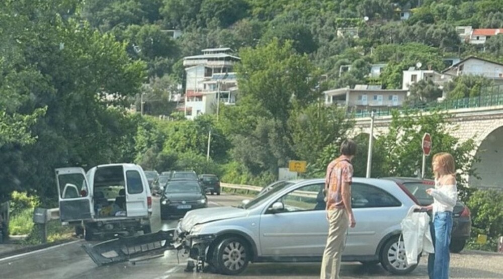 Saobraćajna nezgoda u Sutomoru, sudarila se dva vozila