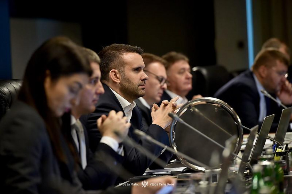 Za mjesec „otišlo“ 69.800 eura Generalnom sekretarijatu Vlade i kabinetu premijera Spajića