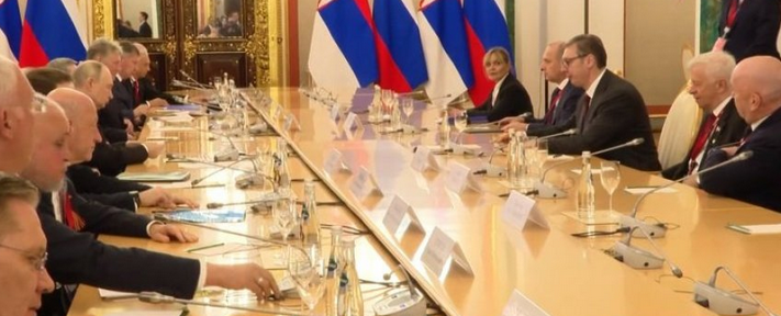 Vučić se sastao sa Putinom: Naši ratnici su rame uz rame ratovali protiv nacističkih osvajača