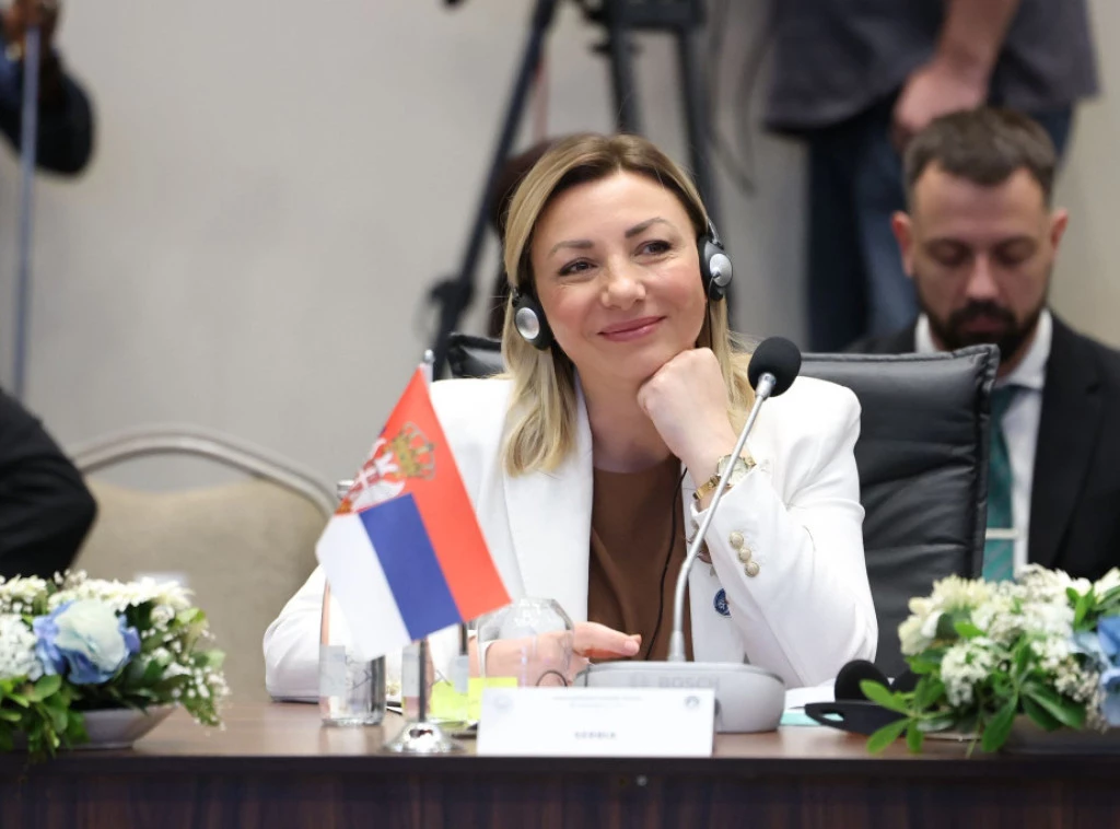 Macura:Pokrenula sam proceduru za izdavanje uvjerenja o diplomiranju kako bi se otklonile sumnje koje su se pojavile u javnosti