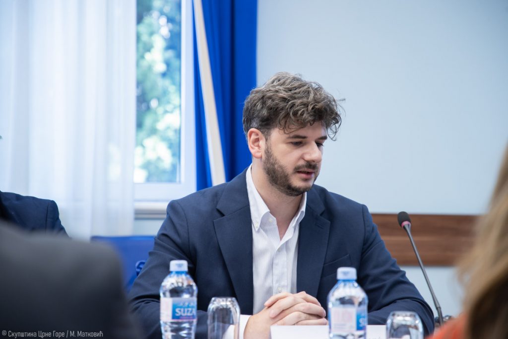 Čarapić: Ne postoji redovna procedura smjene sudija, primorani smo da ih „stružemo“ iz fotelja