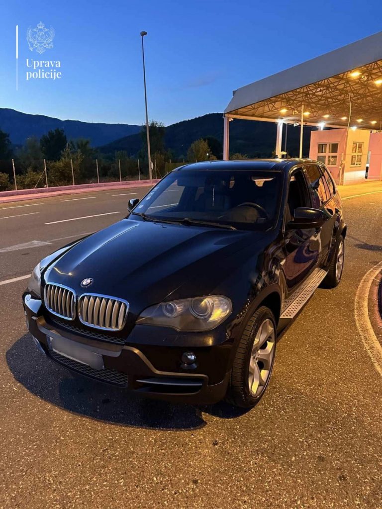 Francuzu oduzet BMW kojeg traži Interpol
