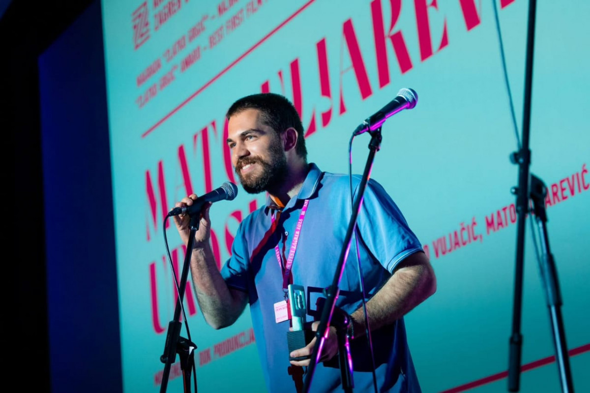 Mato Uljarević prilikom dobijanja „Zlatko Grgić“ za animirani film „Uroš“ na 35. Svjetskom festivalu animiranog filma – Animafest Zagreb
