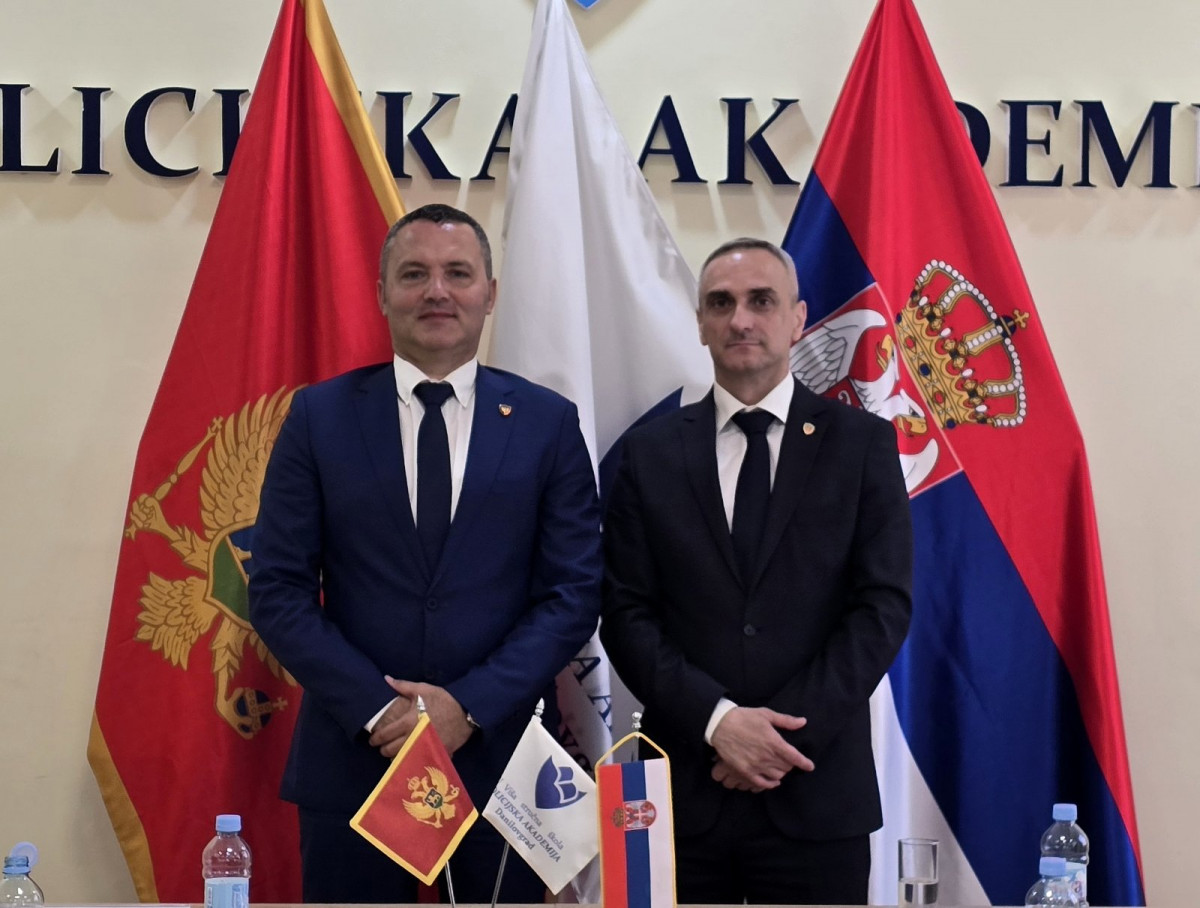 Policijska akademija 1(1)