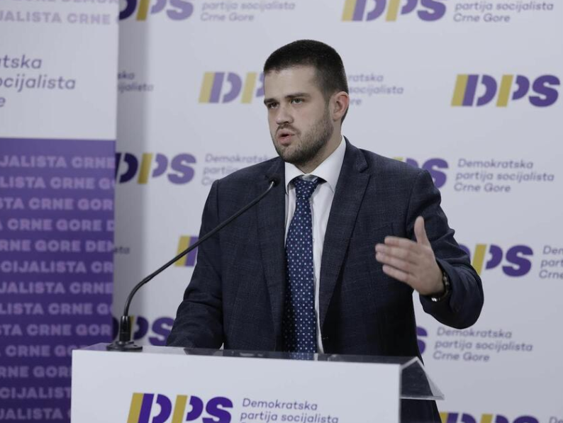 Nikolić: Novović da sasluša Paunovića, potreban pravosudni epilog umjesto kafanskih priča i podmetačina