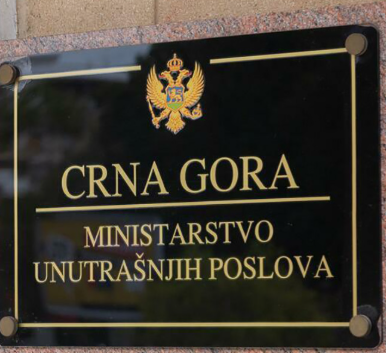 MUP na potezu: Pod lupom papiri za „zemunce“