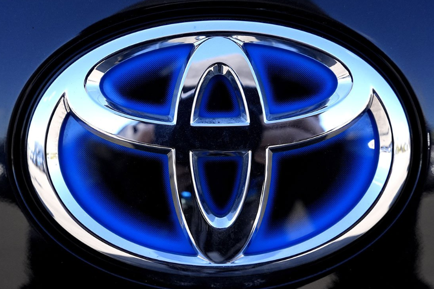Poletjela toyota corolla (VIDEO)