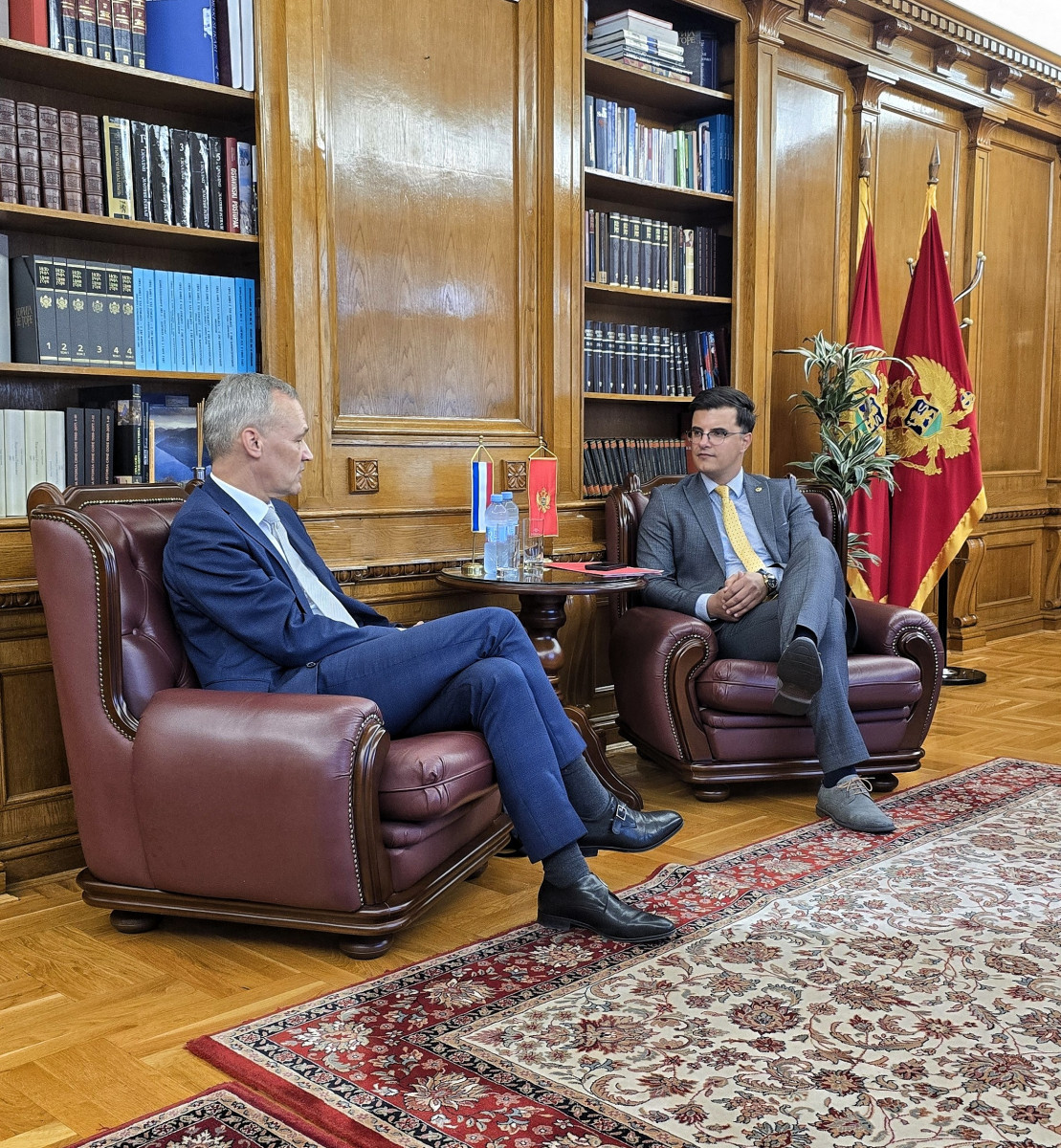 fotografija sa sastanka