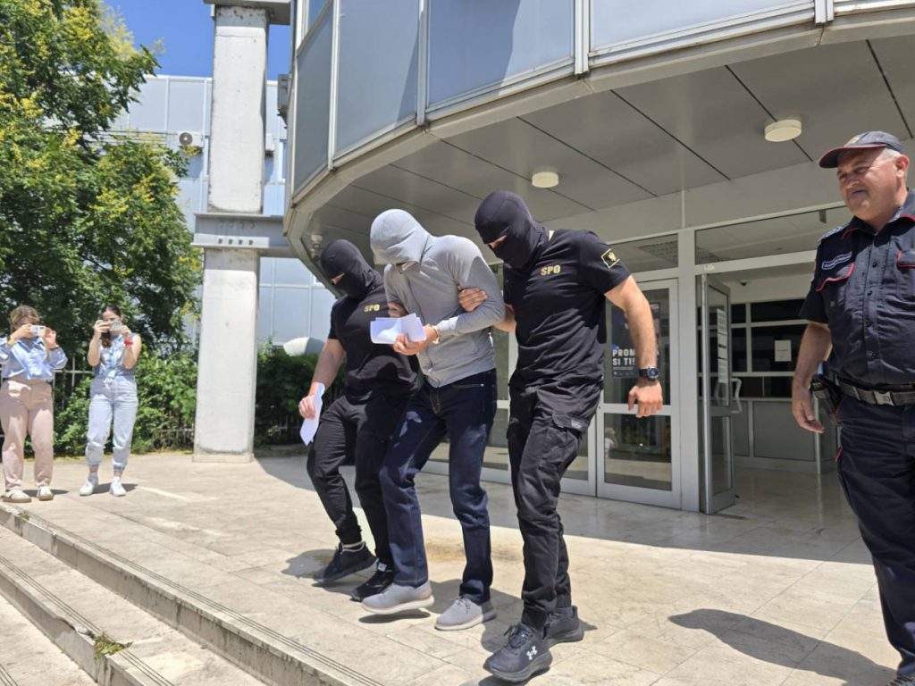 Nastavak borbe protiv šverca cigareta: Lisice na ruke Prokopiju Periću, bivšem direktoru Rokšpeda!
