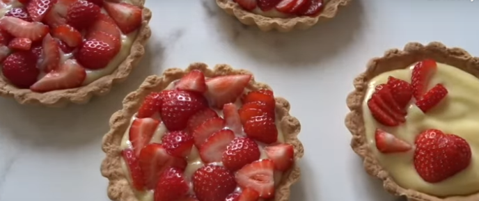 Prolećni tart sa jagodama, oduševiće i izbirljive