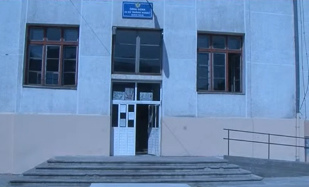Majka učenice najavila štrajk glađu: Moja kćerka trpi višemjesečno psihičko zlostavljanje u školi