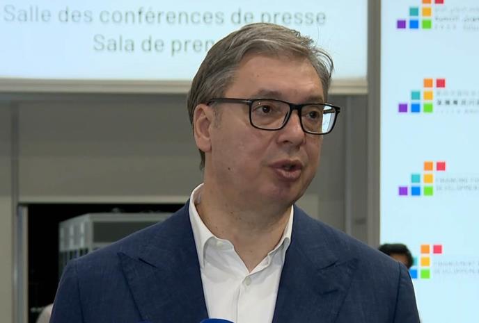 Vučić povodom dešavanja na ulicama Srbije: Oni koji su izgubili traže spas u haosu i neredima, uspostavićemo red i poredak!