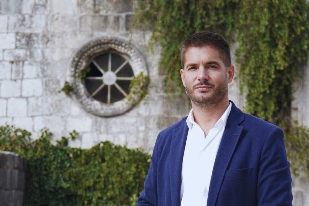 Zenović uzvratio kabinetu Jovanovića: Zašto branite stečajnu upravu ako nijeste prijavljeni?