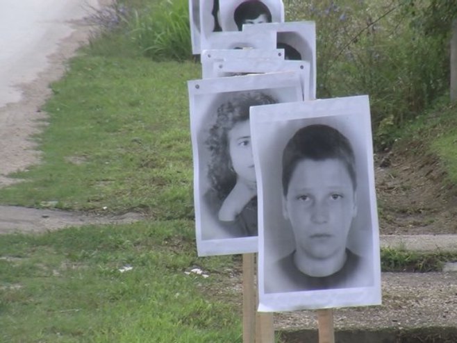 Ćute i oni koji ih podržavaju: Smiju li blokaderi danas u Srbiji da organizuju 3.266 sekundi tišine za poklane Srbe u Podrinju?
