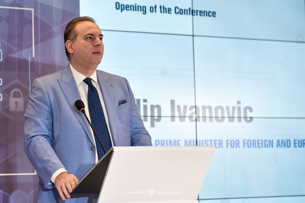 Ivanović o odlasku poslanika DPS-a u Brisel: Dobro je što su posvećeni evropskoj integraciji, vjerovatno su pokazali oduševljenu podršku jučerašnjoj akciji policije
