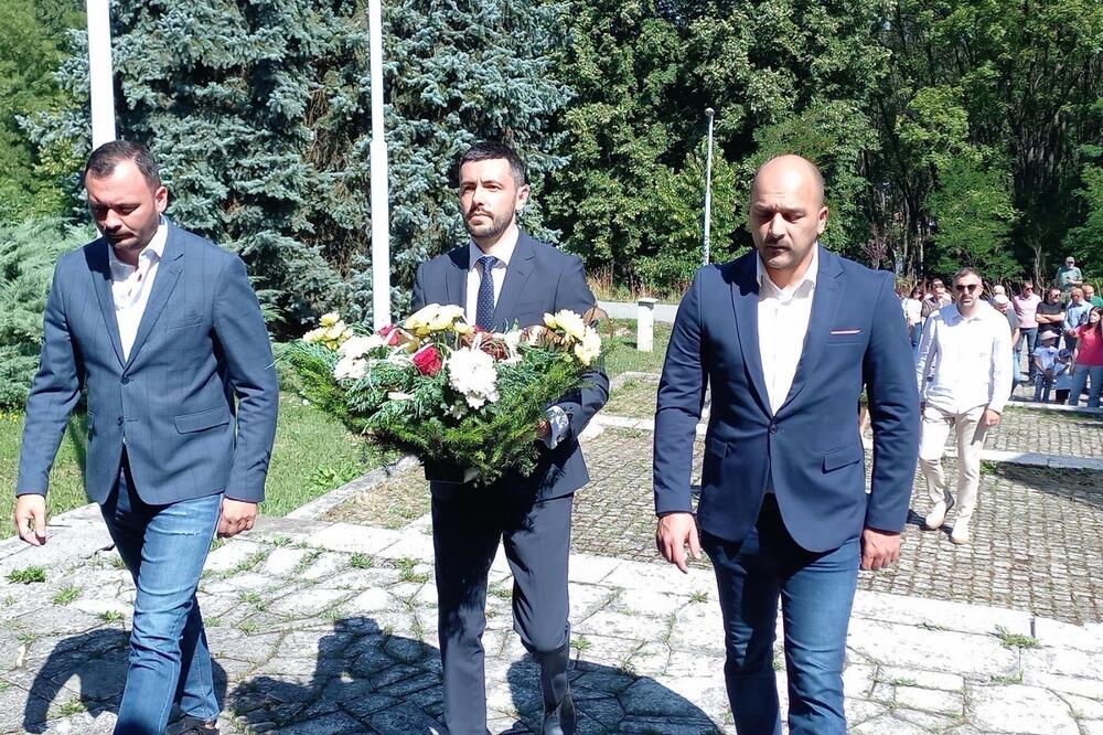 DPS-ovci položili vijenac povodom 13. jula