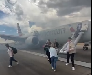 U Denveru se zapalio „boing 737” (VIDEO)