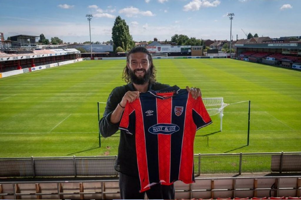 Kerol iz trećeg ranga francuskog u šesti rang engleskog fudbala