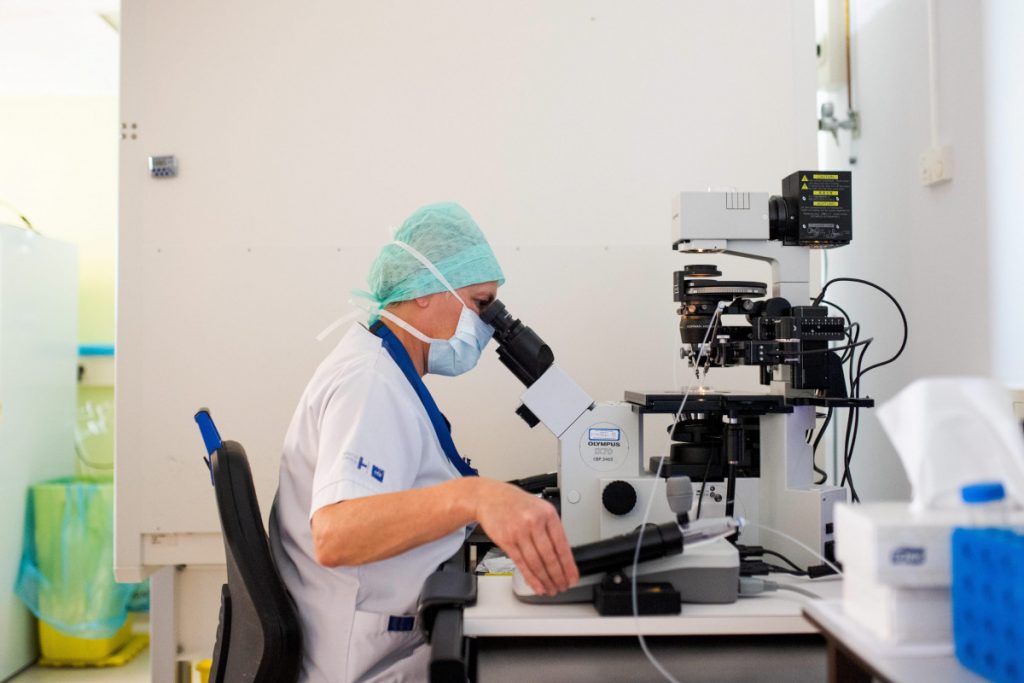 Vještačka inteligencija liječi neplodnost kod muškaraca: Preciznije i brže otkriva zdrave spermatozoide