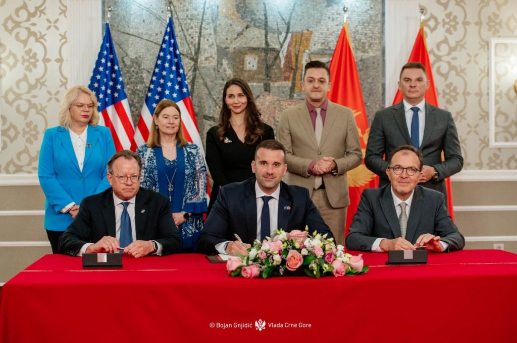 Spajić posle potpisivanja Memoranduma sa američkom kompanijom Bechtel i Enka: Višedecenijski san o auto-putevima do mora i sjevera postaje realnost