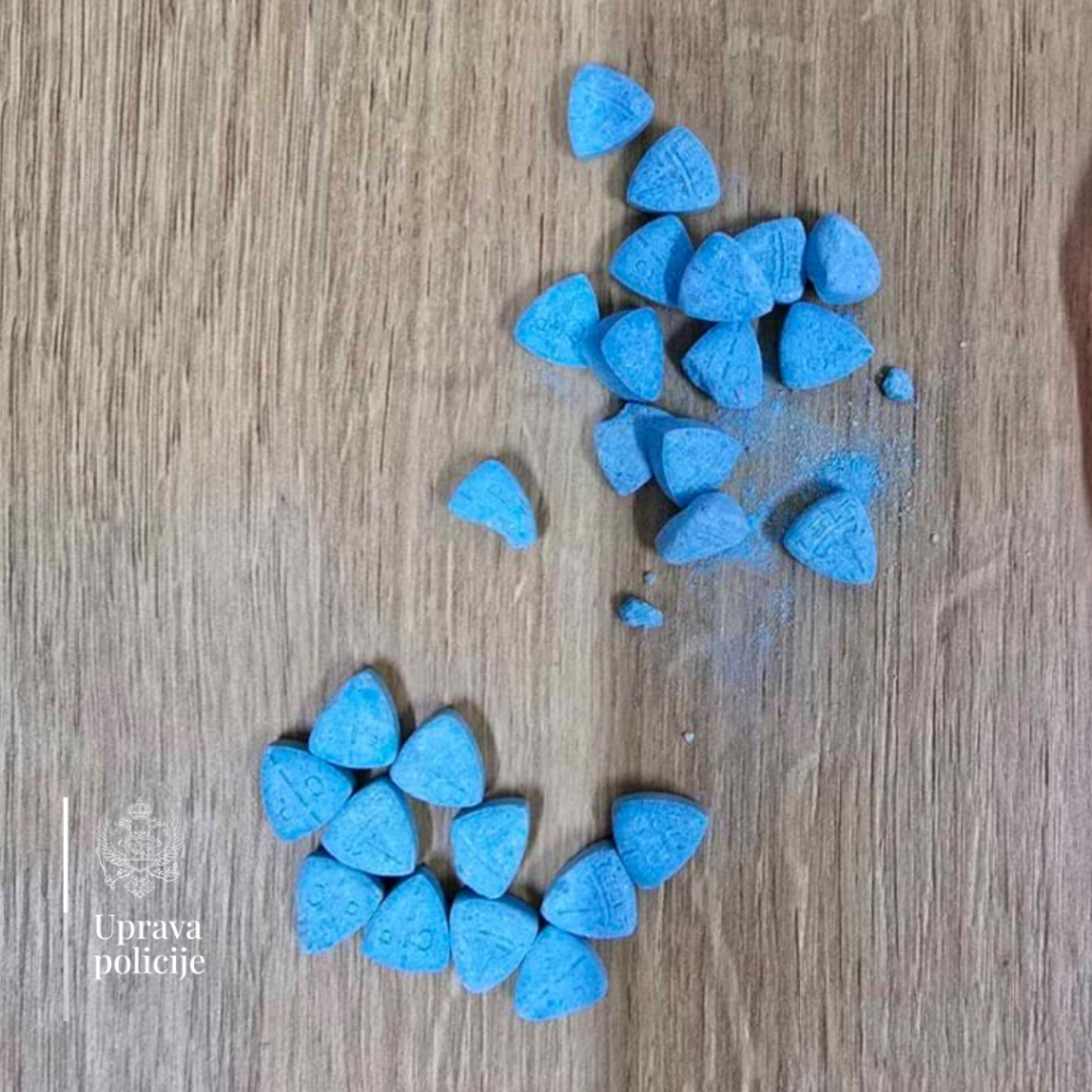Ulcinj: Kod mladića pronađeno 26 komada tableta MDMA