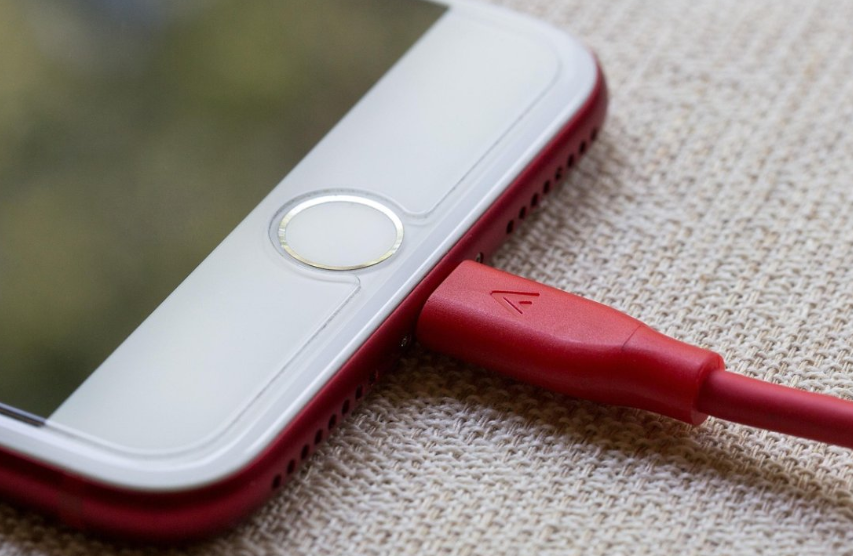 Zašto vam se telefon puni sporo: Evo šta vam niko nije rekao o kablovima