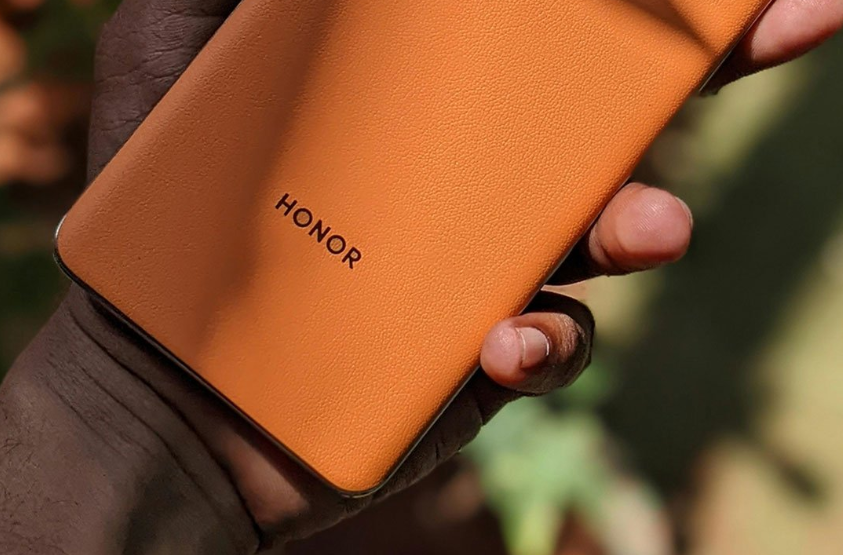 Honor lansira novi preklopni telefon