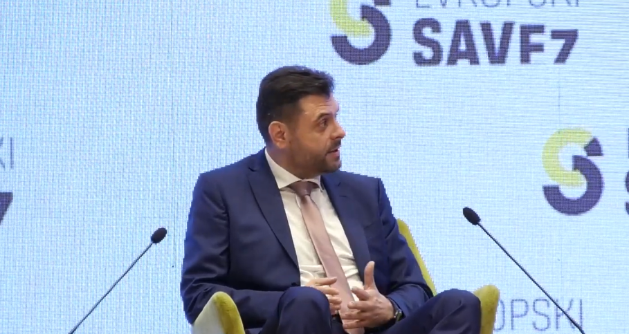 Vujović: PES javio da je opozicija kriva i što oni nemaju kičmu koju su izgubili klečeći pred Mandićem