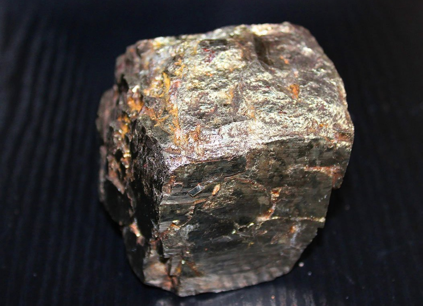 Na aukciji meteorit star 4,6 milijardi godina: „Nikada nismo naišli na nešto ovakvo”