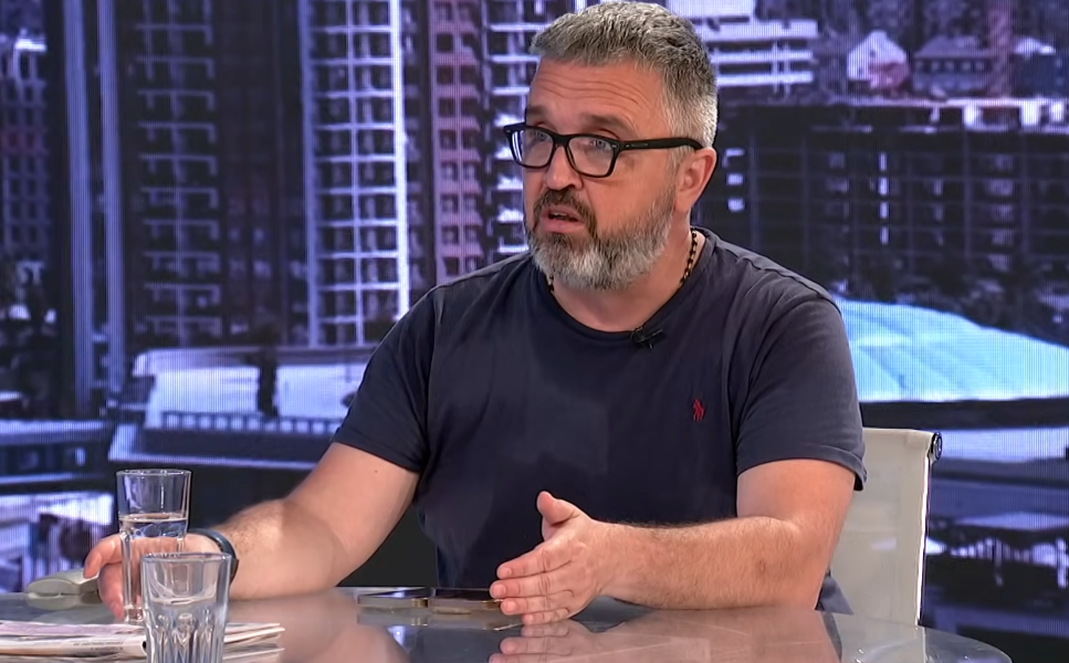 Napadnut urednik Informera Dragan J. Vučićević