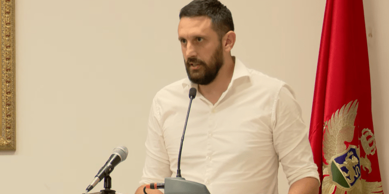 Šćepanović PES-u: Pokažite svoj šovinizam u punom obimu, neka građani vide kome su dali podršku u želji za promjenama