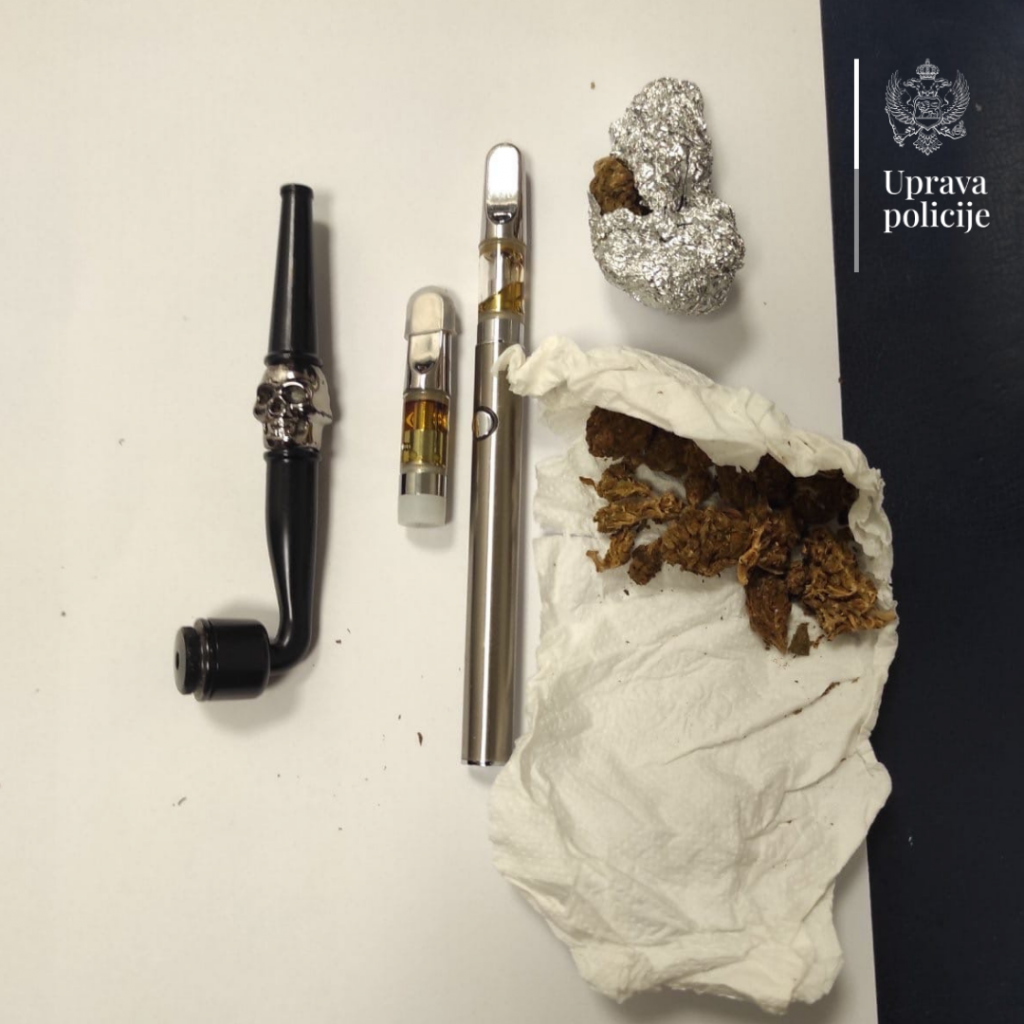 Na željezničkom graničnom prelazu u Bijelom Polju kod državljanke Srbije pronađena droga, lišena slobode