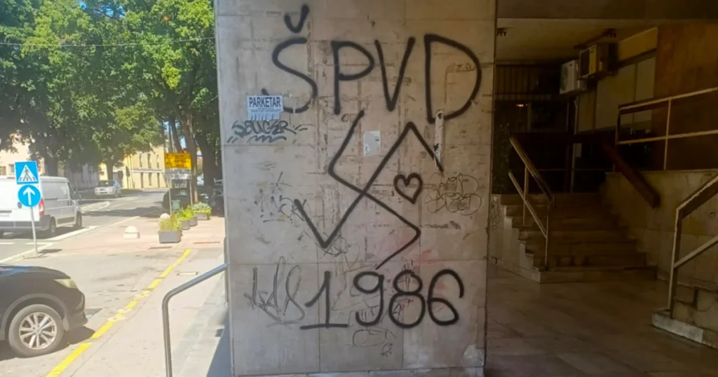 Nacistička epidemija ne jenjava kod „najevropskijeg“ susjeda: U Bjelovaru osvanuli kukasti krstovi