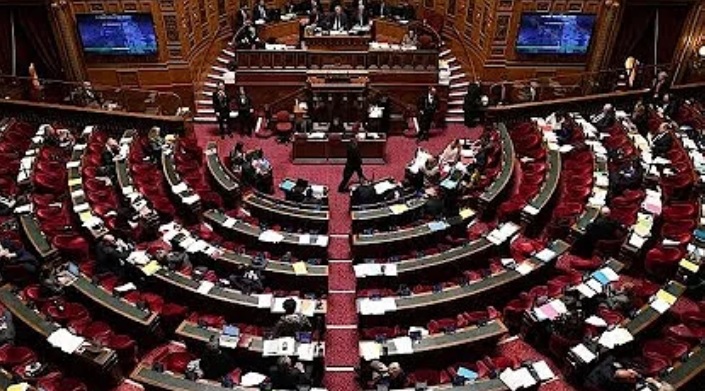 „Kosovo je Srbija“ orilo se u francuskom Senatu