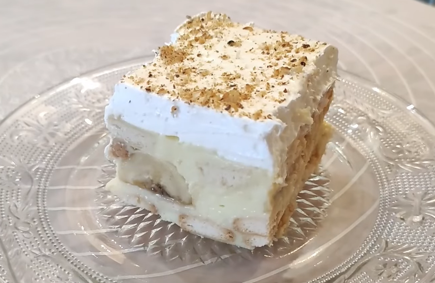 Brzi kolač sa bananama bez pečenja: Gotov za 10 minuta