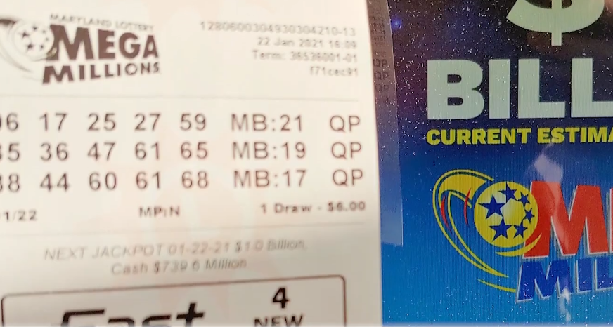 Muškarac u SAD osvojio dva miliona dolara kupivši dvije identične loto karte