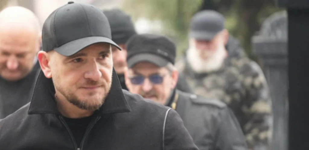 Spriječen pokušaj ubistva Luke Bojovića? Uhapšeni majka, sin i maloljetnik – pronađeni pištolji, instrukcije za likvidaciju…