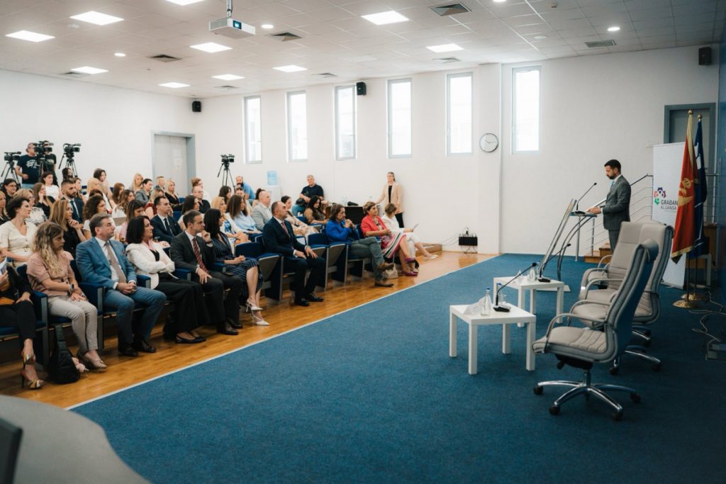 Milatović unisono sa DPS-om: Produžena je ustavna kriza koja je počela kada je neustavno penzionisana sutkinja Đuranović