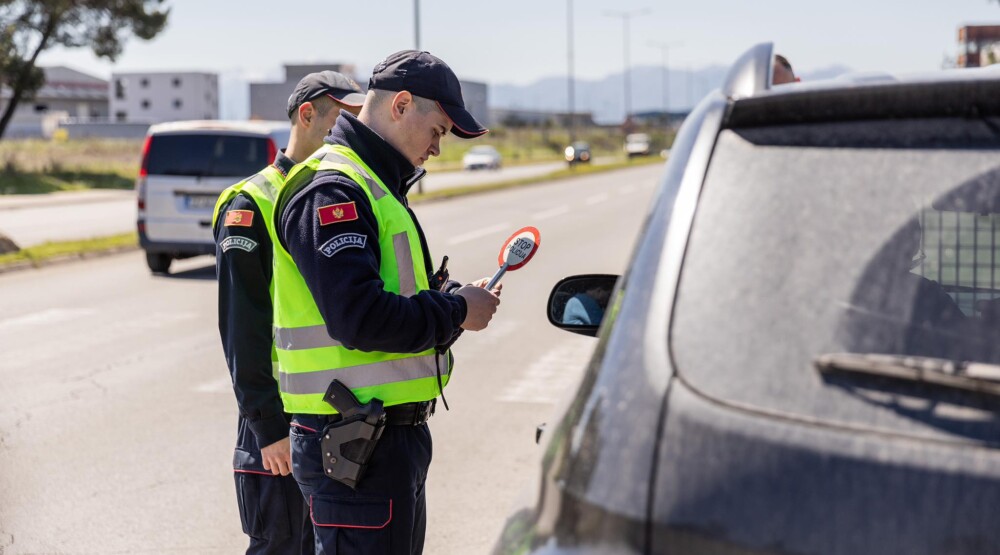 Za omalovažavanje policijskih službenika 30 dana zatvora