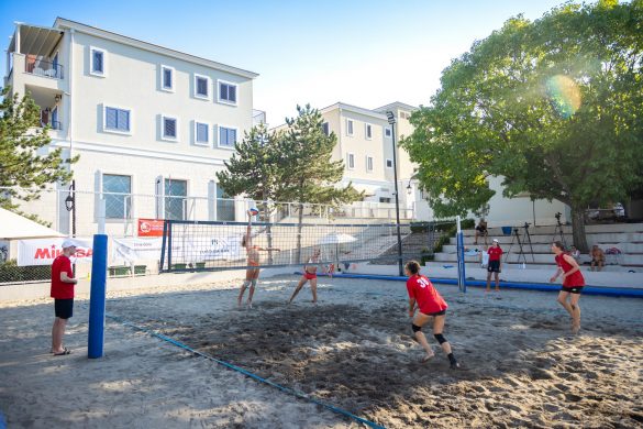 Uspješno odigran prvi turnir Prvenstva Crne Gore u odbojci na pijesku za odbojkašice