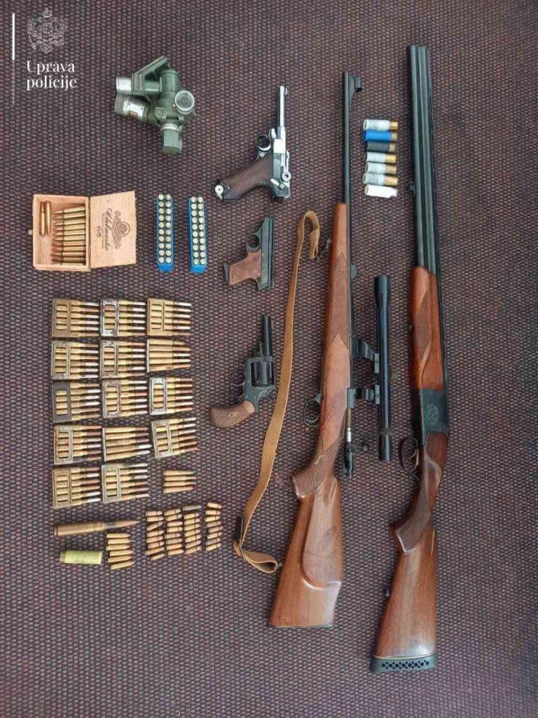 Od Novljanina oduzete puške, pištolj, revolver, gasni pištolj, municija…