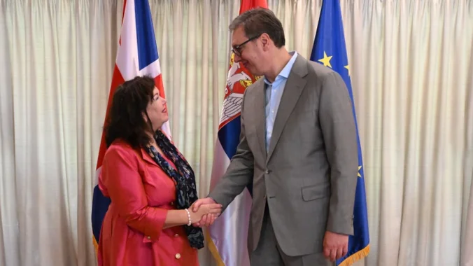 Sastanak Vučića i Karen Pirs: Fokus na dijalog, stabilnost i ekonomske veze
