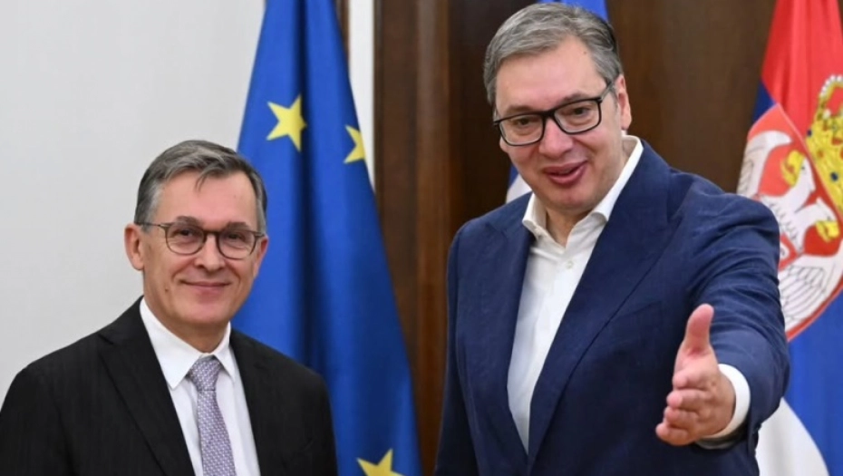 Vučić se sastao sa Rokfejem: Predsjednik Srbije uputio posebnu poruku Makronu