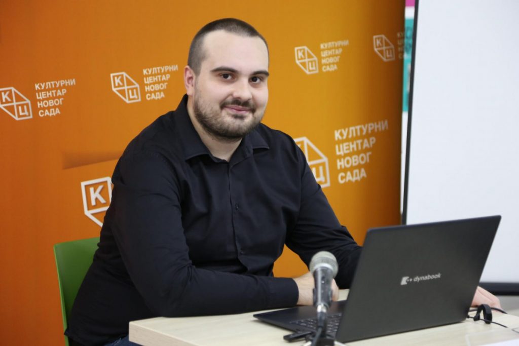 Kako stimulisati mlade da čitaju lektiru i lepu književnost?