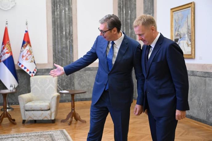 Vučić sa specijalnim predstavnikom EU: Dijalog vratiti na obavezu formiranja ZSO i zaštitu prava Srba na KiM