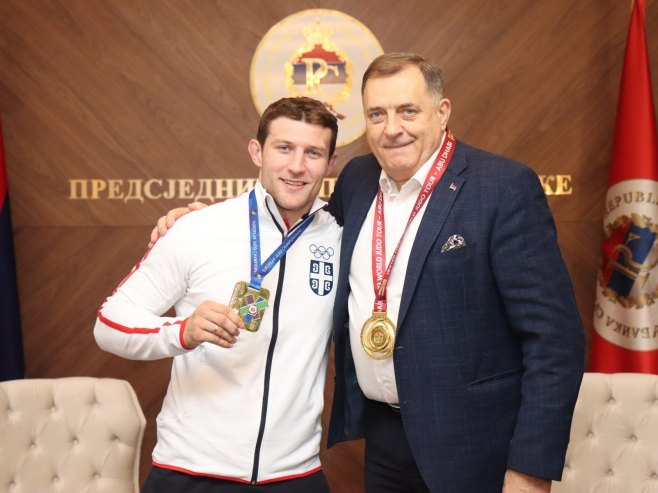 Majdov: Podrška Dodiku koji se lavovski bori za Srpsku i Srbe