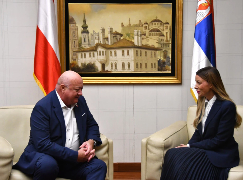 Austrijski kancelar stigao u posjetu Srbiji, dočekala ga ministarka Mesarović