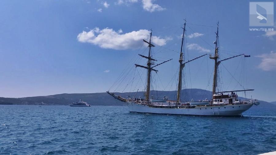ČIJI JE JEDRENJAK „JADRAN“