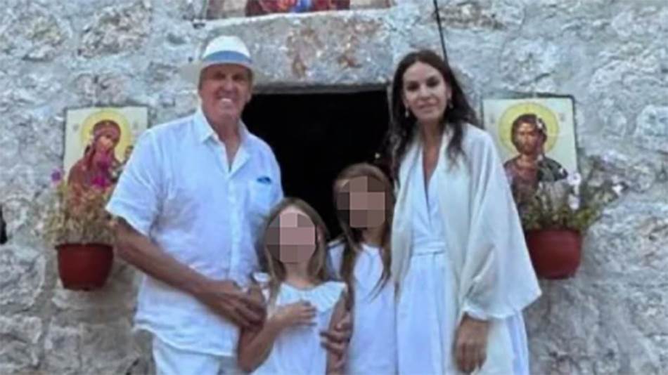 Supruga osnivača „Gugla“ krstila djecu pod Ostrogom: Gosti bivše modelsice bili i Đokovići
