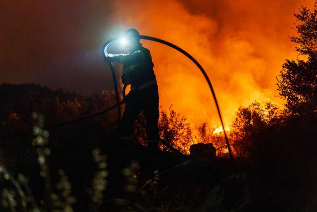 Požar na Klopotu u Bratonožićima kod Podgorice